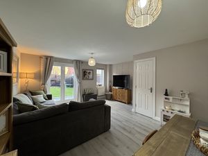 lounge area- click for photo gallery